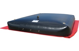 Ground cover with bladder tank