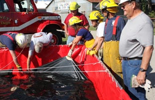 Easy Lift Handles come standard on every folding frame tank, making it easy to get standing water out of your tank