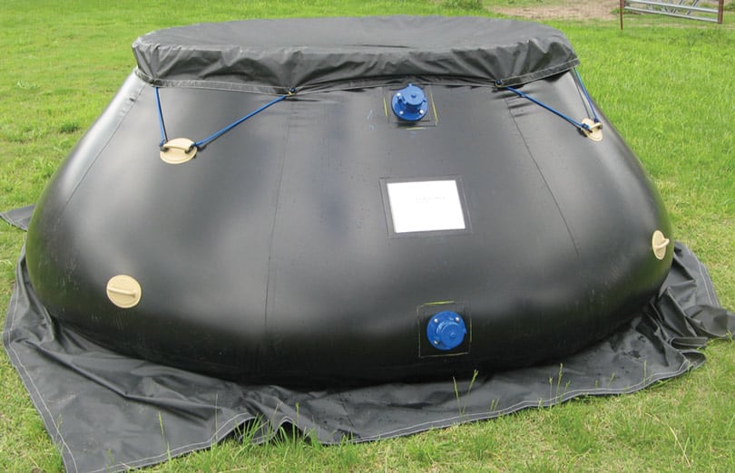 A top cover over a self supporting tank