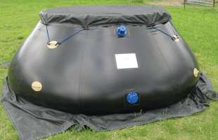 A top cover over a self supporting tank